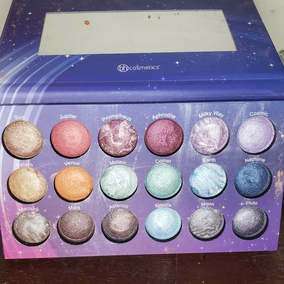 Galaxy Chic BH Cosmetics - Picture 2 of 2